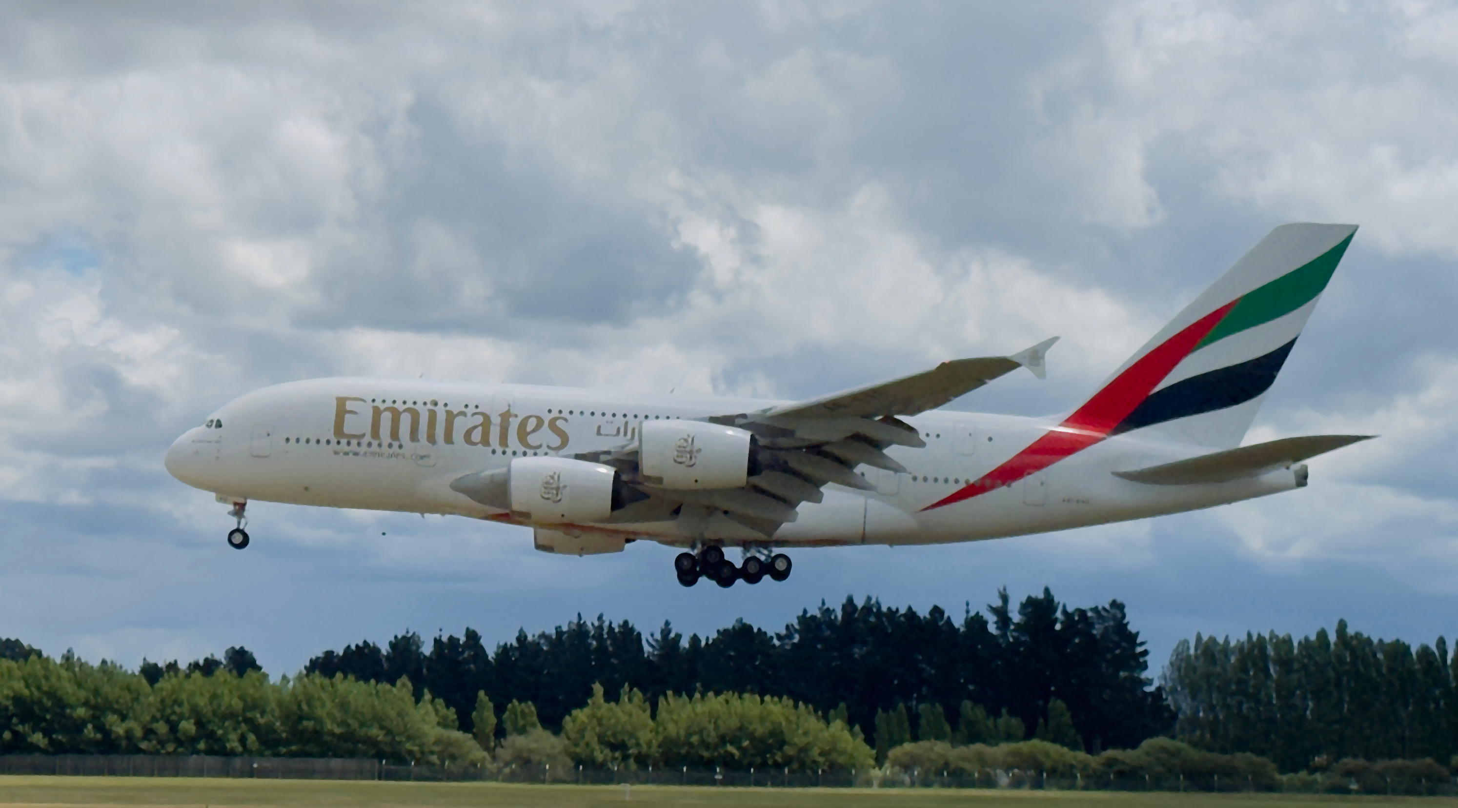 Emirate A380 onFinals